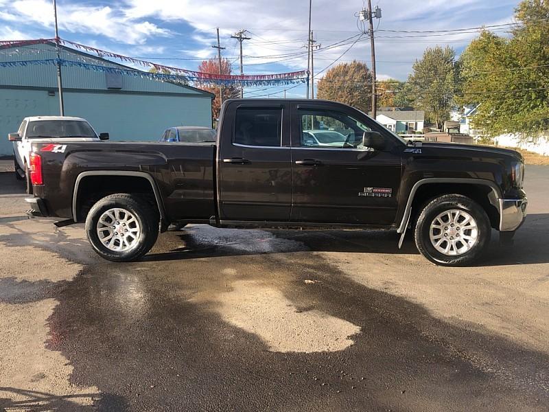 used 2018 GMC Sierra 1500 car, priced at $25,495