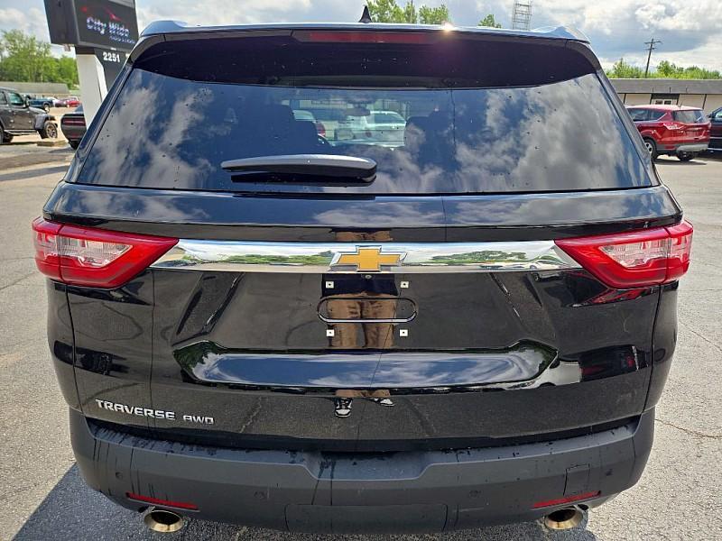 used 2021 Chevrolet Traverse car, priced at $17,888