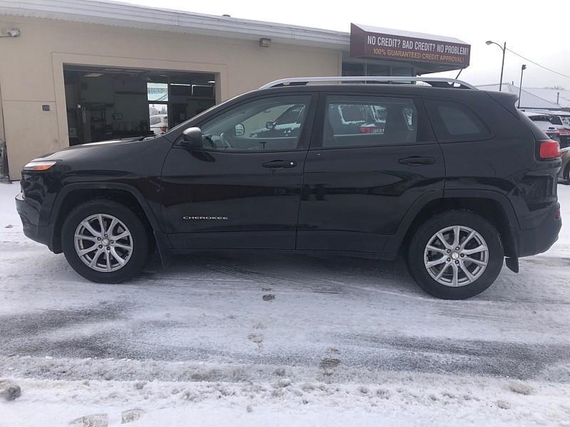 used 2015 Jeep Cherokee car, priced at $13,999