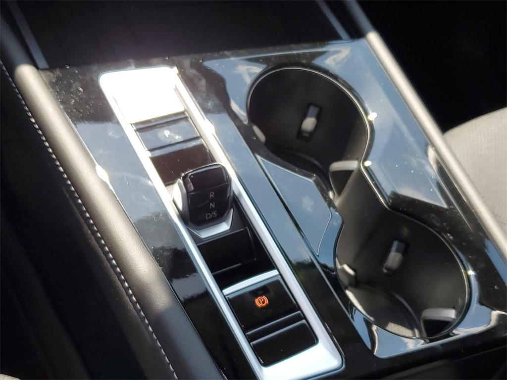 new 2025 Volkswagen Atlas car, priced at $40,466