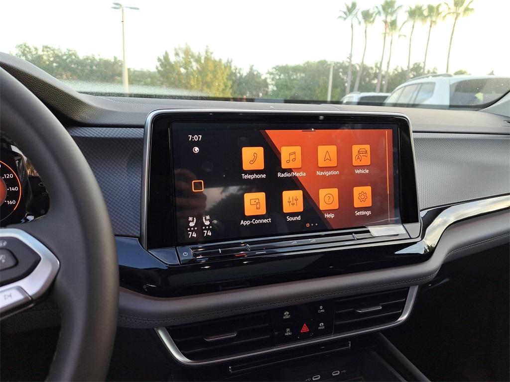 new 2025 Volkswagen Atlas car, priced at $48,869