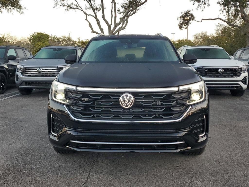new 2025 Volkswagen Atlas car, priced at $50,668