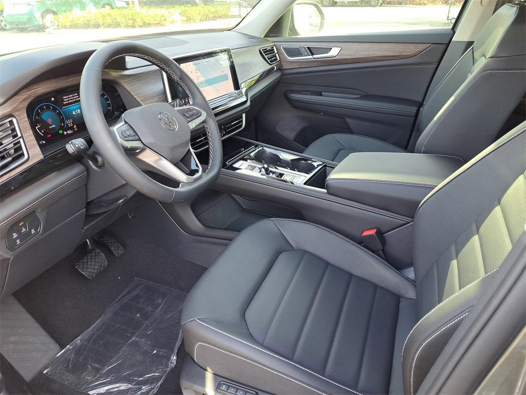 new 2025 Volkswagen Atlas car, priced at $45,656