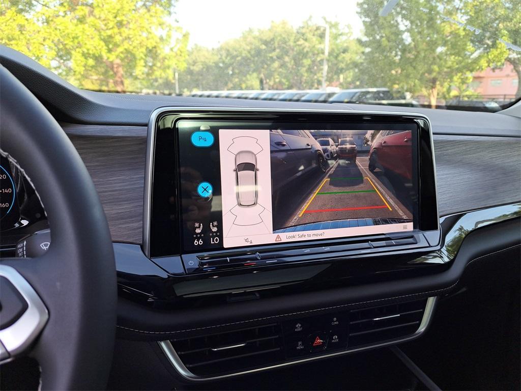 new 2025 Volkswagen Atlas car, priced at $45,656