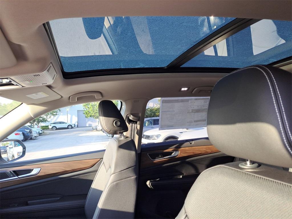 new 2025 Volkswagen Atlas car, priced at $42,096