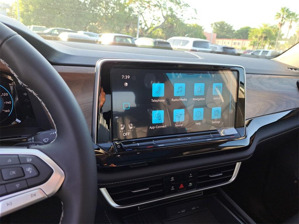 new 2025 Volkswagen Atlas car, priced at $42,096
