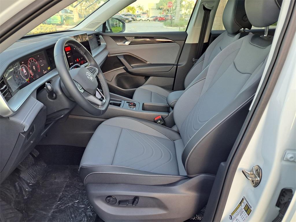 new 2025 Volkswagen Tiguan car, priced at $33,634