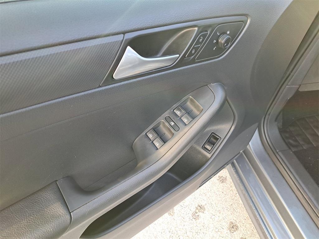 used 2016 Volkswagen Jetta car, priced at $7,491