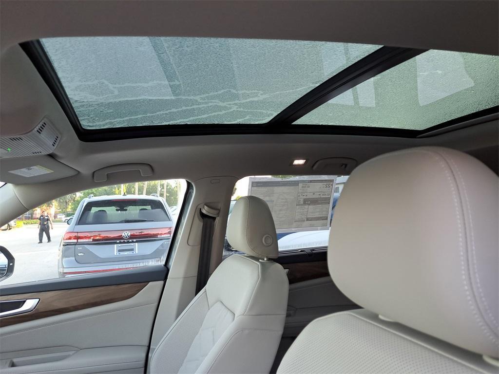 new 2025 Volkswagen Atlas car, priced at $40,986