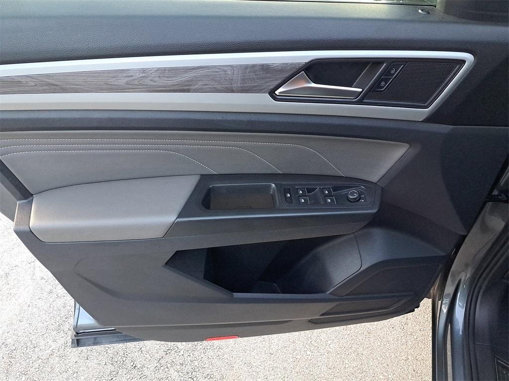 used 2022 Volkswagen Atlas Cross Sport car, priced at $23,191
