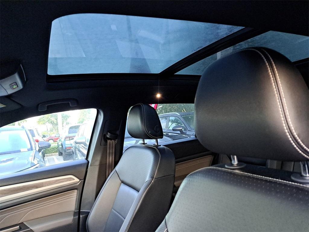 used 2022 Volkswagen Atlas Cross Sport car, priced at $23,191