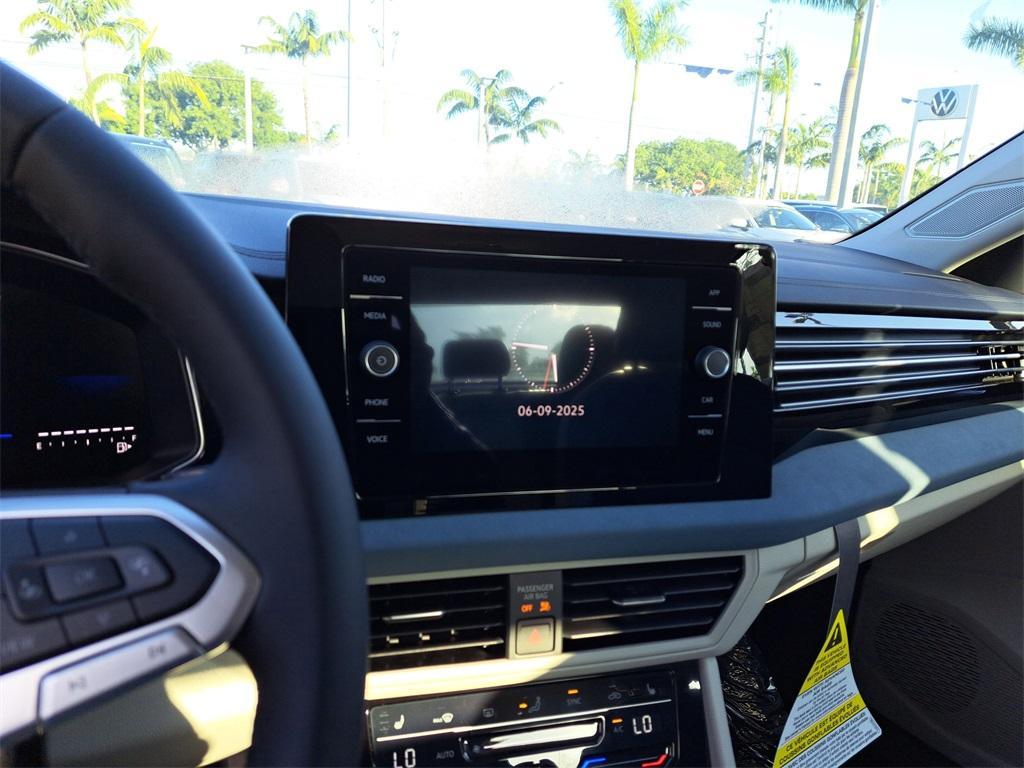 new 2025 Volkswagen Jetta car