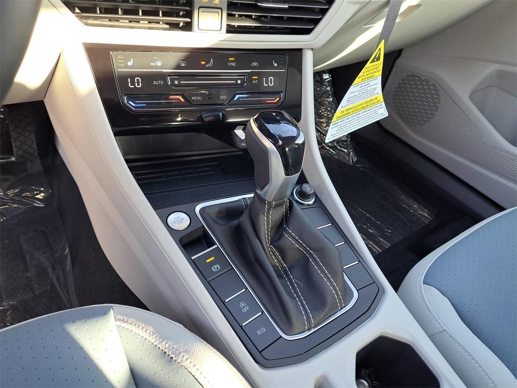 new 2025 Volkswagen Jetta car