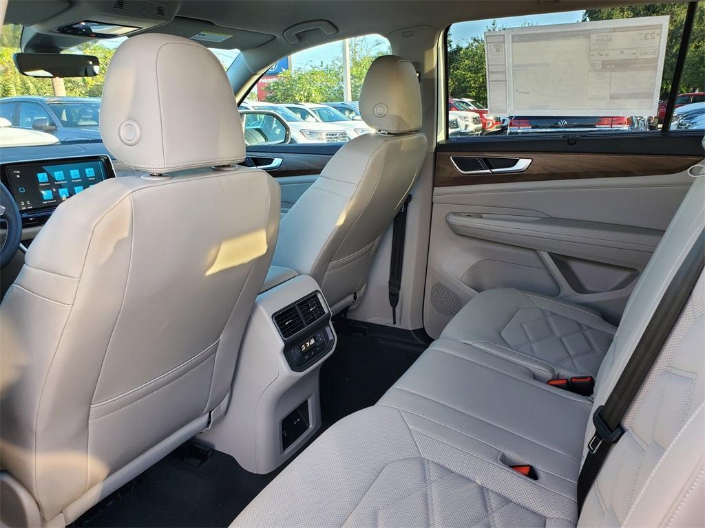 new 2025 Volkswagen Atlas car, priced at $42,148