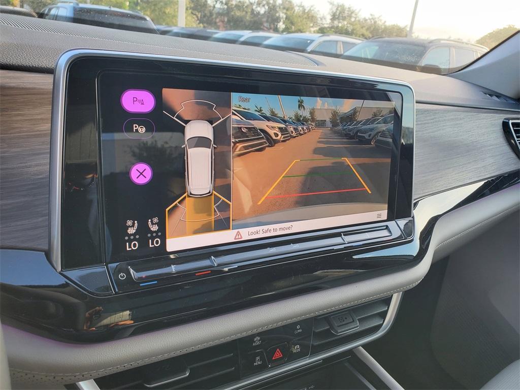 new 2025 Volkswagen Atlas car, priced at $42,148