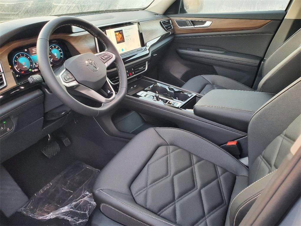 new 2025 Volkswagen Atlas car, priced at $41,325
