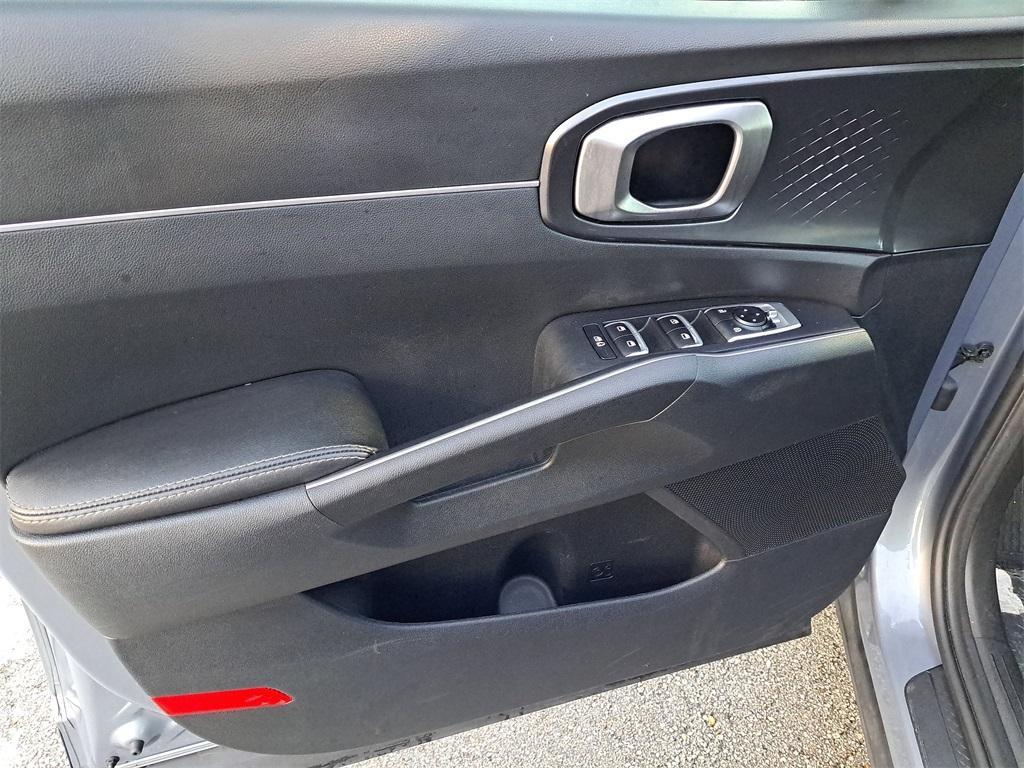 used 2023 Kia Sorento car, priced at $21,991