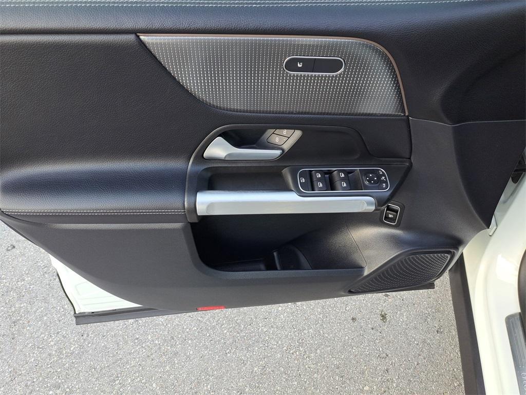 used 2022 Mercedes-Benz GLB 250 car, priced at $26,474