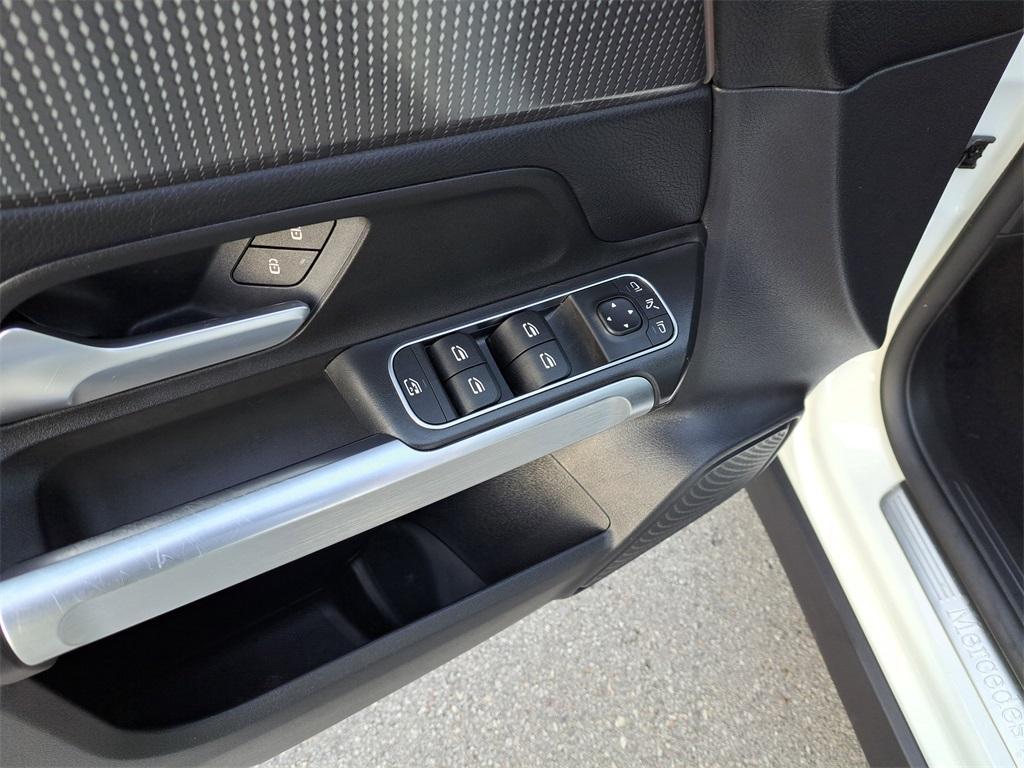 used 2022 Mercedes-Benz GLB 250 car, priced at $26,474