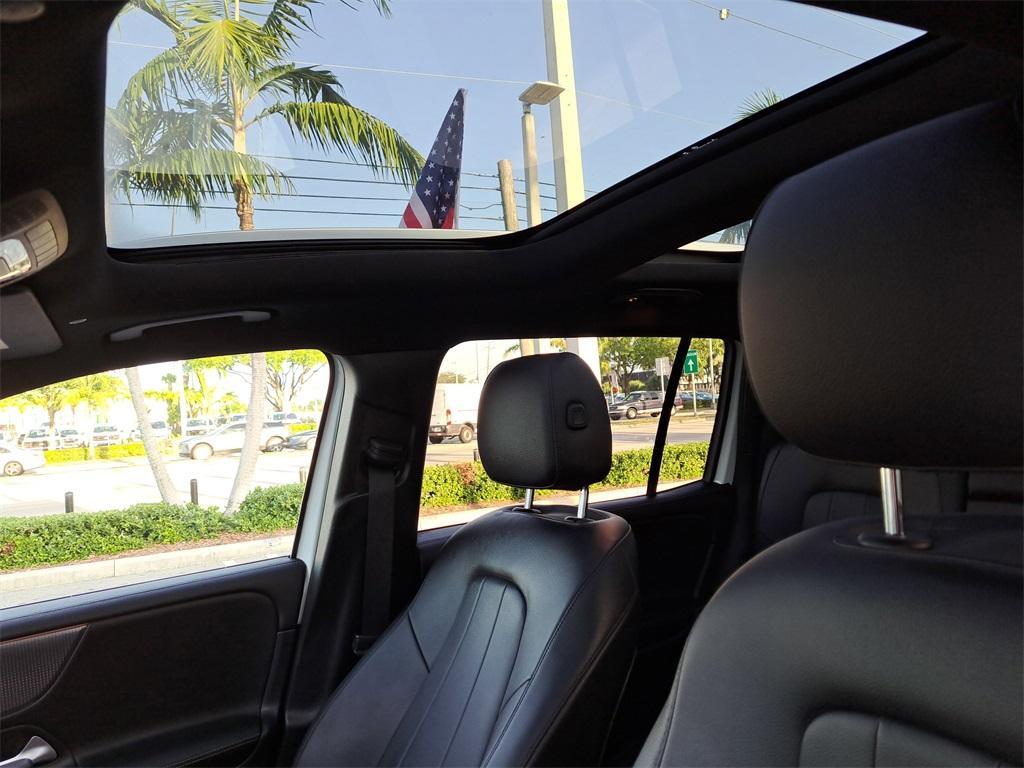 used 2022 Mercedes-Benz GLB 250 car, priced at $26,474