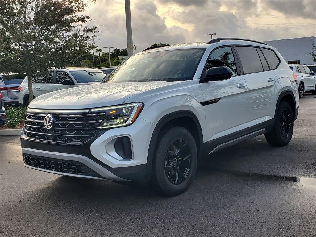 new 2025 Volkswagen Atlas car, priced at $47,834
