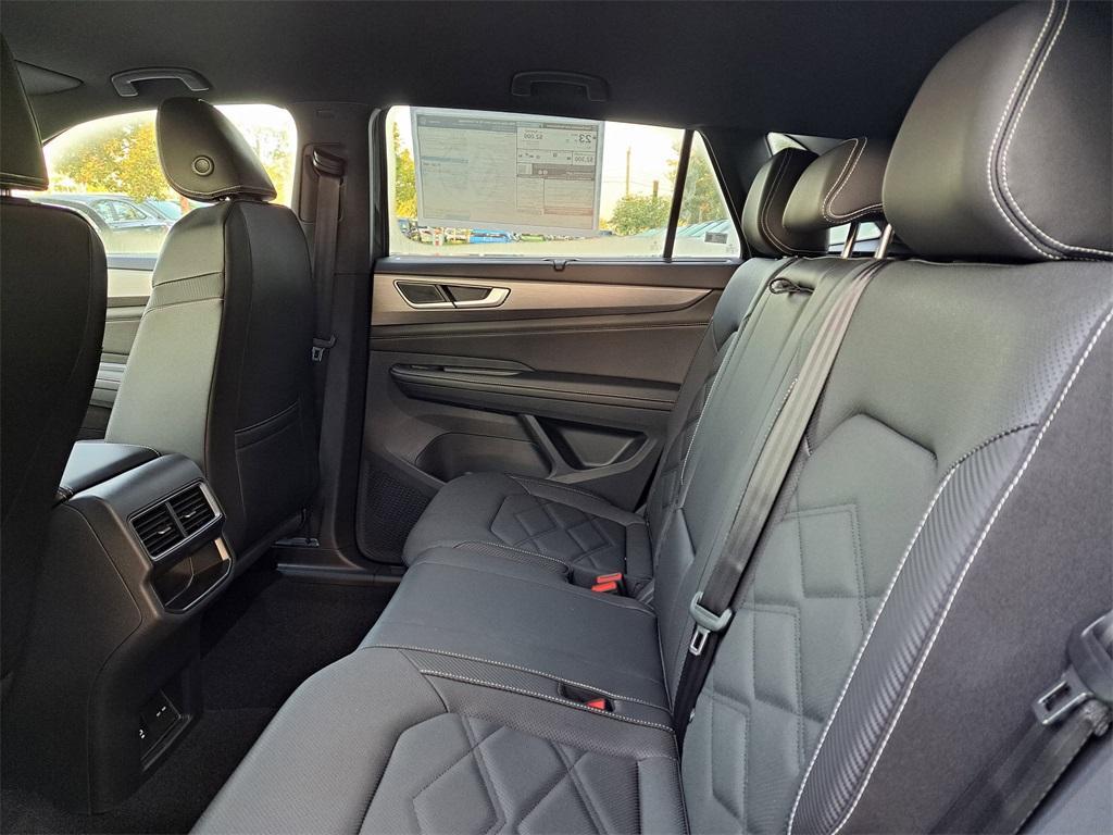 new 2025 Volkswagen Atlas Cross Sport car, priced at $41,625