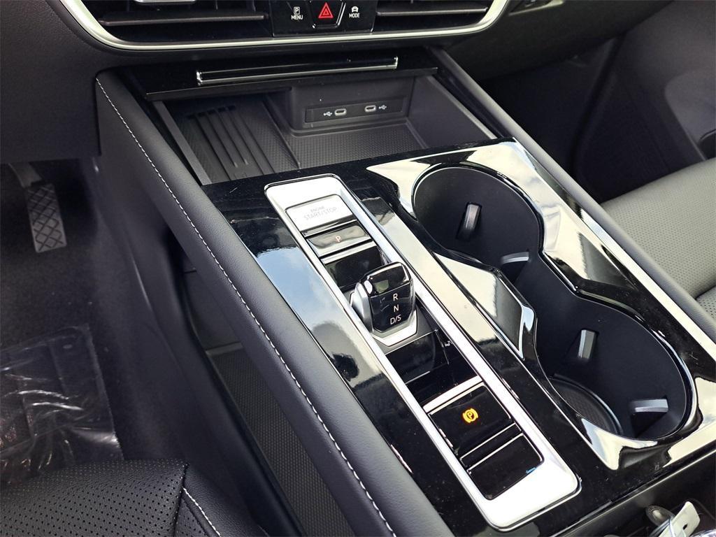 new 2025 Volkswagen Atlas car, priced at $42,096