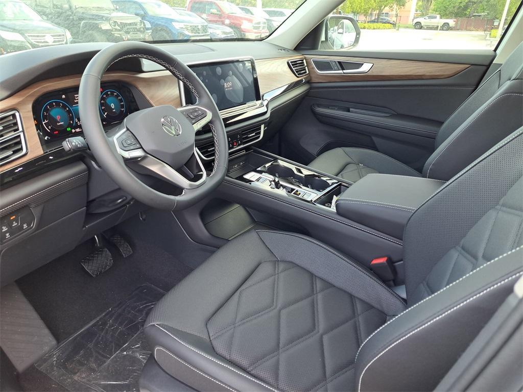 new 2025 Volkswagen Atlas car, priced at $42,096