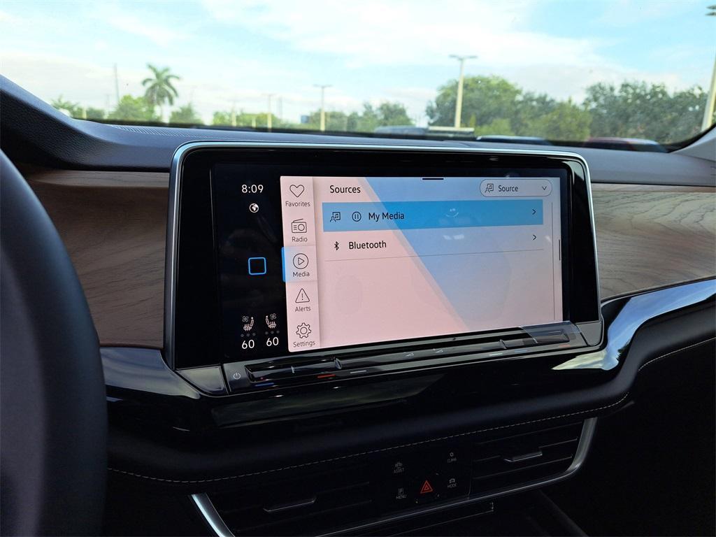 new 2025 Volkswagen Atlas car, priced at $42,096