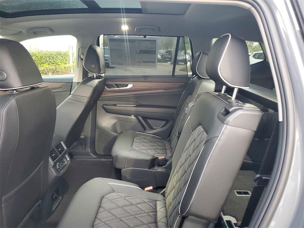 new 2025 Volkswagen Atlas car, priced at $51,619