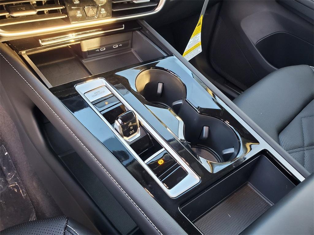 new 2025 Volkswagen Atlas car, priced at $41,064