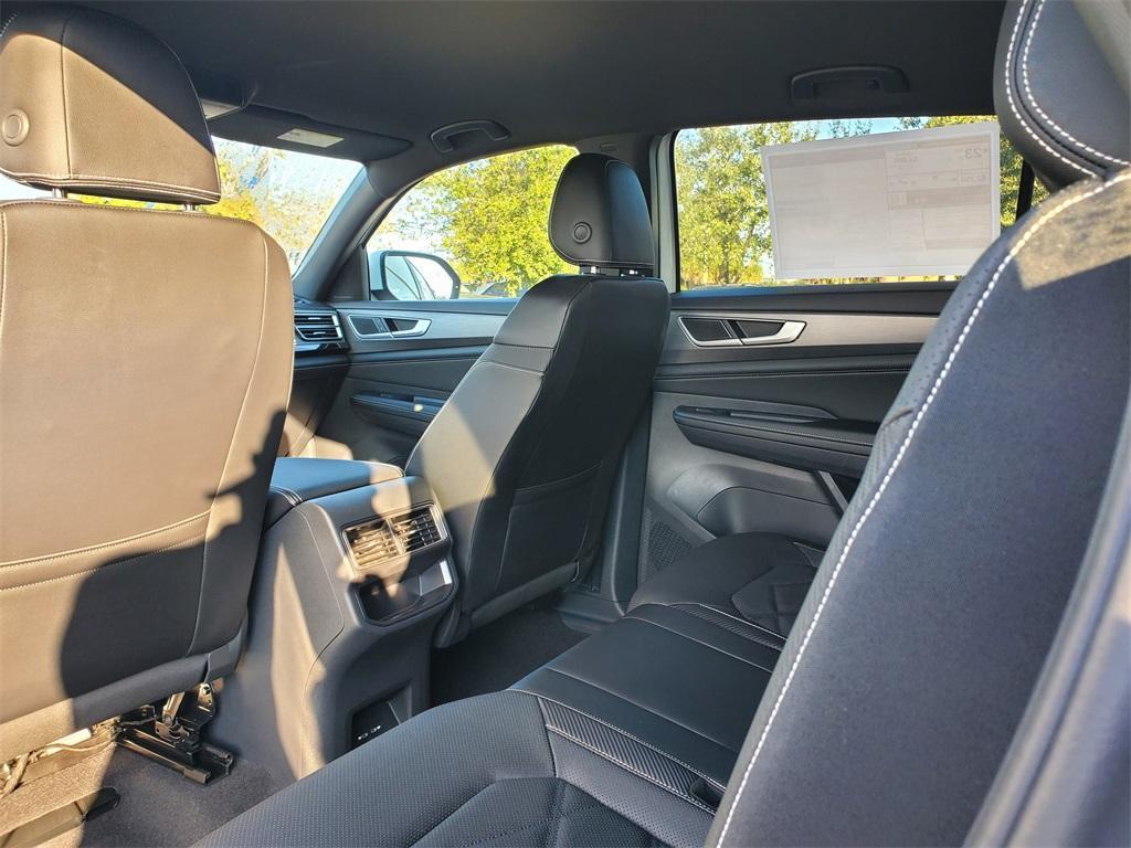 new 2025 Volkswagen Atlas Cross Sport car, priced at $38,762