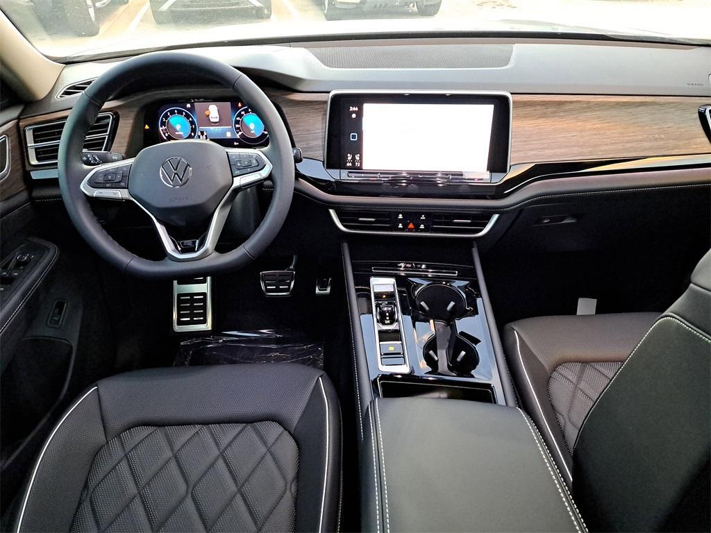 new 2025 Volkswagen Atlas car, priced at $49,766