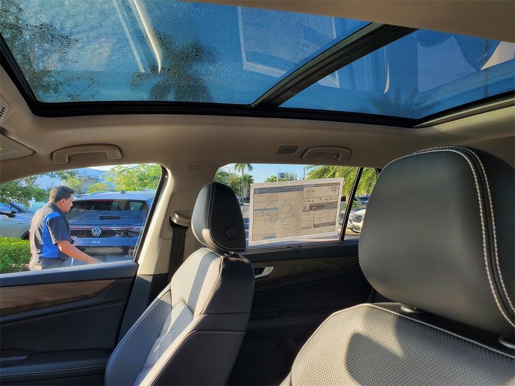 new 2025 Volkswagen Atlas car