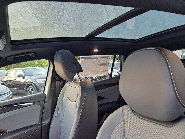 new 2025 Volkswagen Tiguan car, priced at $37,118