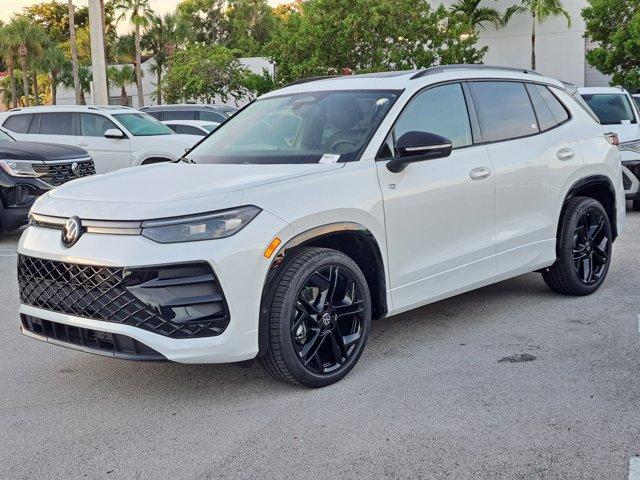 new 2025 Volkswagen Tiguan car, priced at $37,118