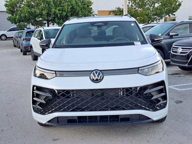 new 2025 Volkswagen Tiguan car, priced at $37,118