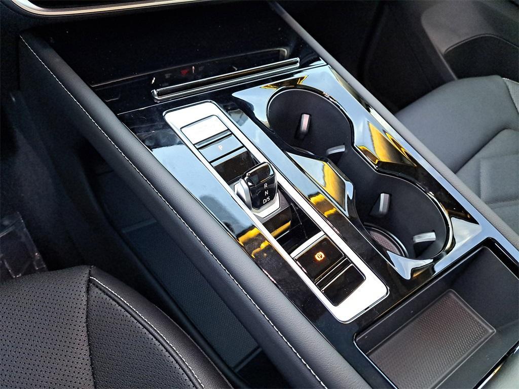 new 2026 Volkswagen Atlas car, priced at $45,712