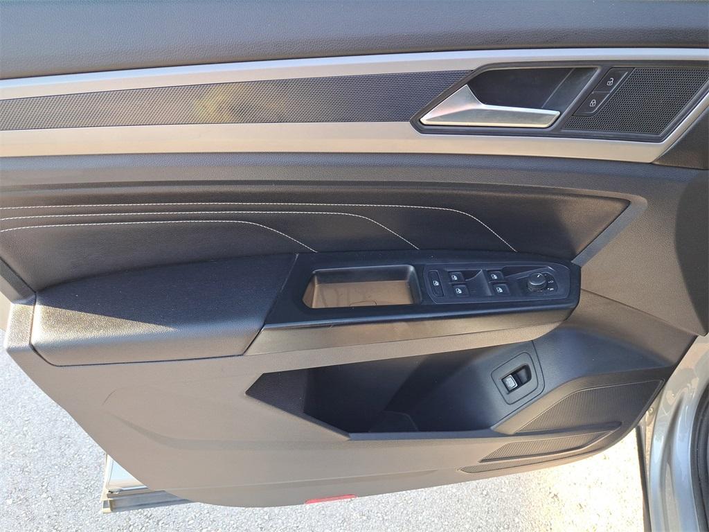 used 2020 Volkswagen Atlas Cross Sport car, priced at $24,330