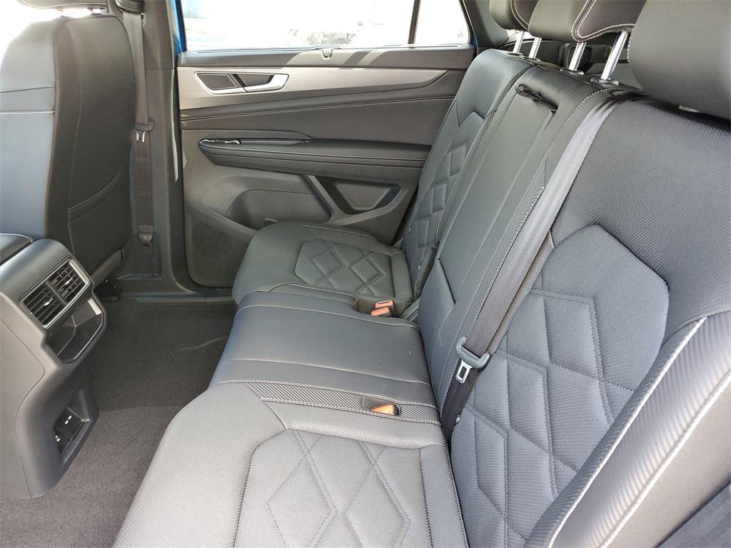 new 2025 Volkswagen Atlas Cross Sport car, priced at $40,893