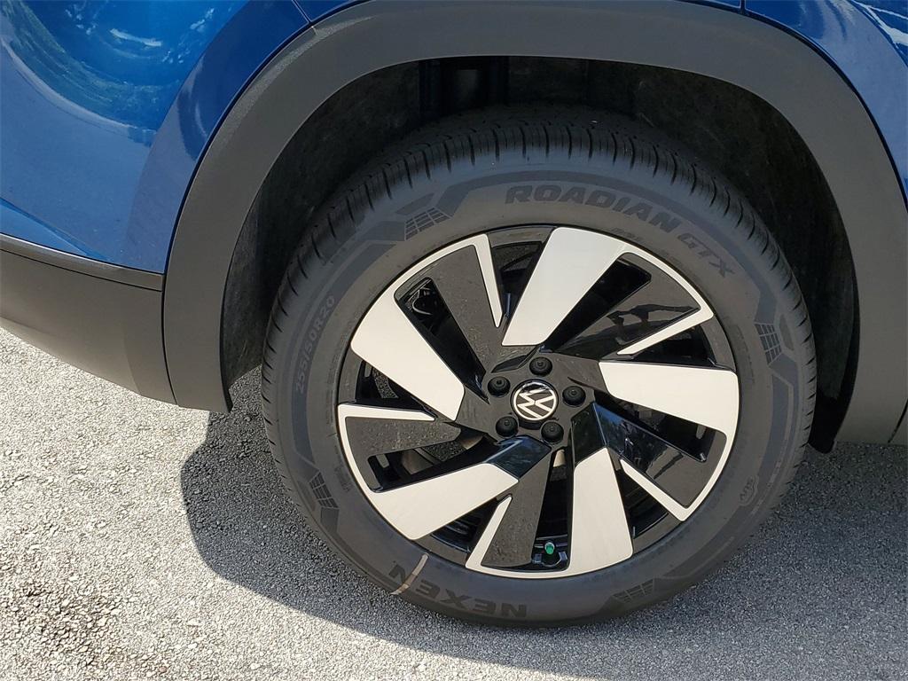 new 2025 Volkswagen Atlas Cross Sport car, priced at $40,893