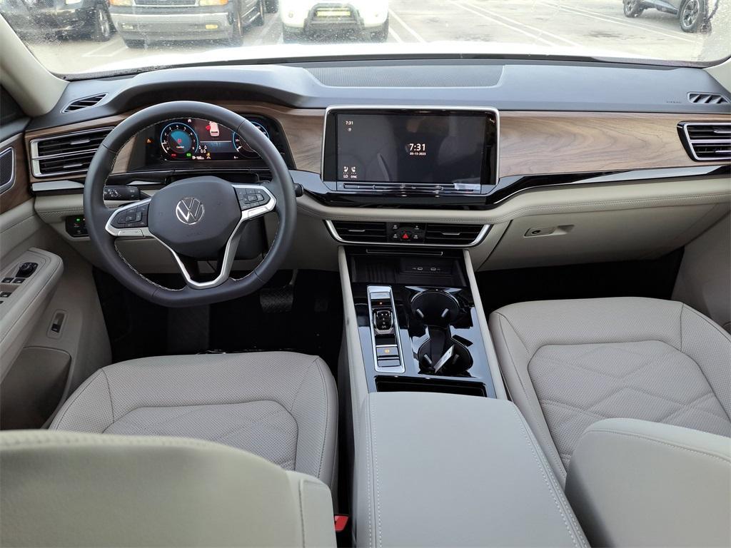 new 2025 Volkswagen Atlas car, priced at $41,584