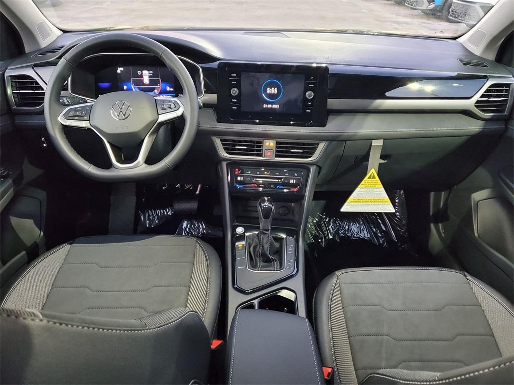 new 2025 Volkswagen Taos car