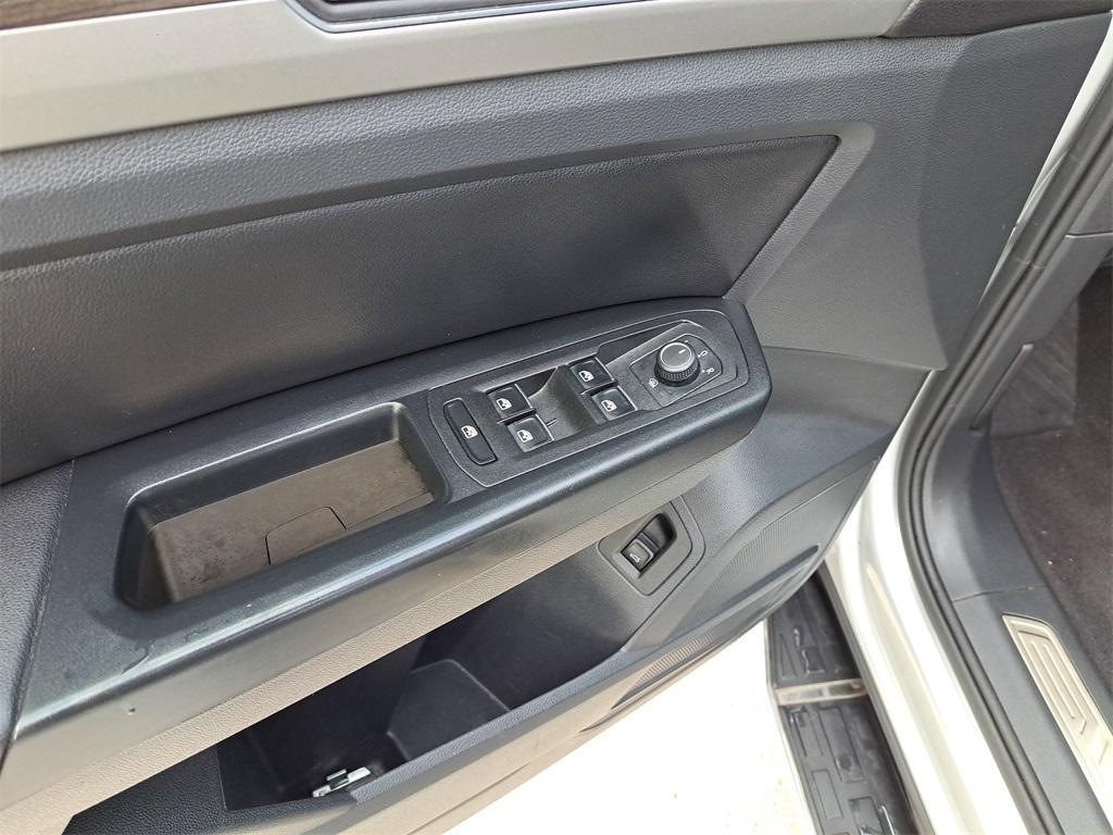 used 2019 Volkswagen Atlas car, priced at $18,004