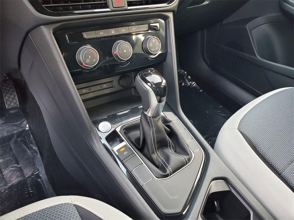 new 2025 Volkswagen Taos car, priced at $25,159