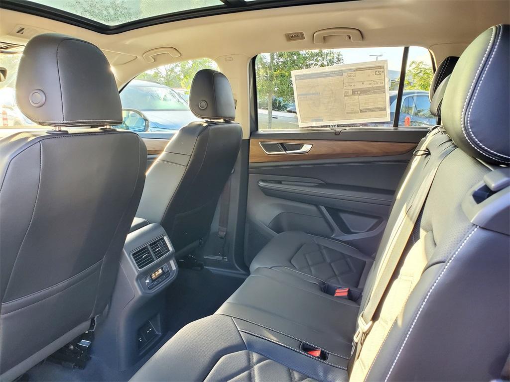 new 2025 Volkswagen Atlas car, priced at $40,986