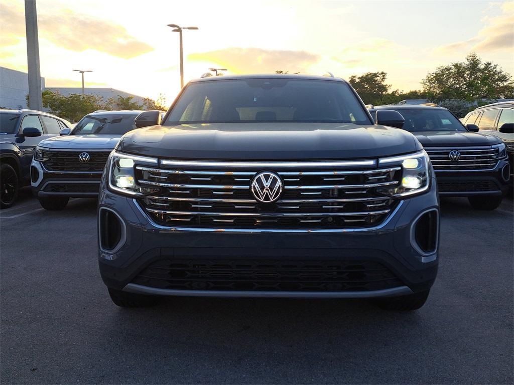 new 2025 Volkswagen Atlas car, priced at $46,093