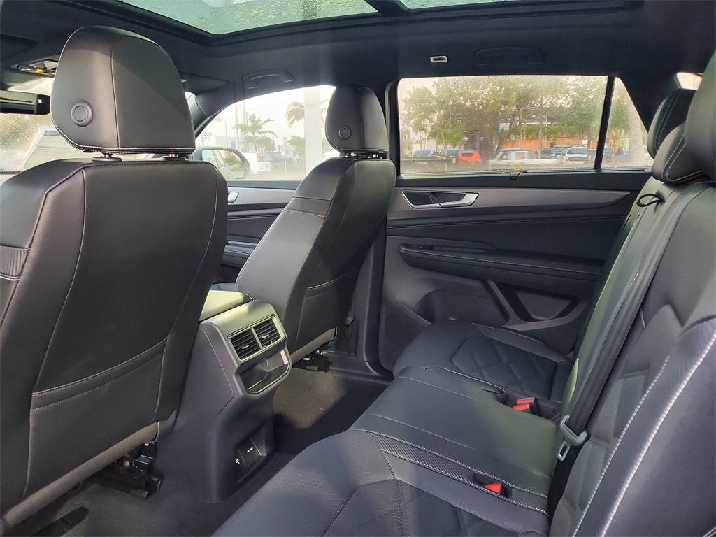 new 2025 Volkswagen Atlas Cross Sport car, priced at $42,473