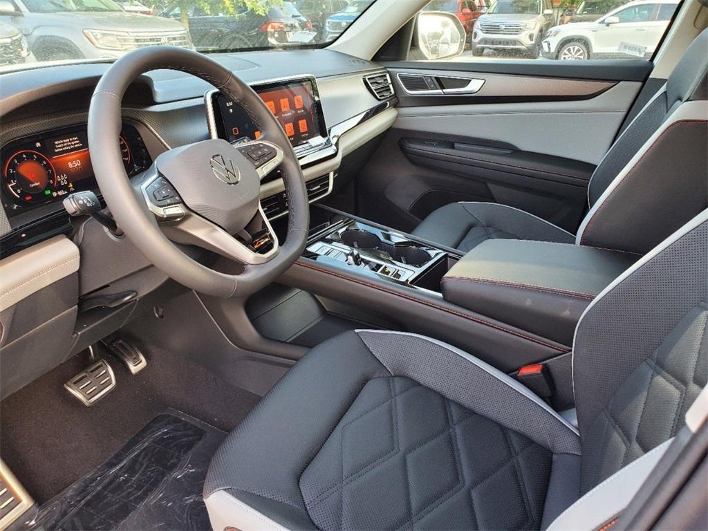 new 2025 Volkswagen Atlas car, priced at $47,384