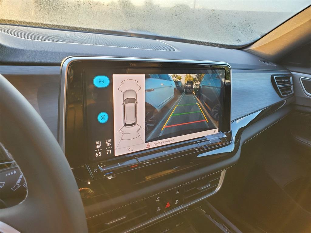 new 2025 Volkswagen Atlas Cross Sport car, priced at $41,925
